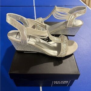 New York Transit Glittering Silver Wedges